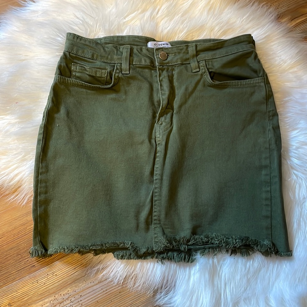 O2 Denim Army Green Stretch Skirt Distressed Size Juniors Medium